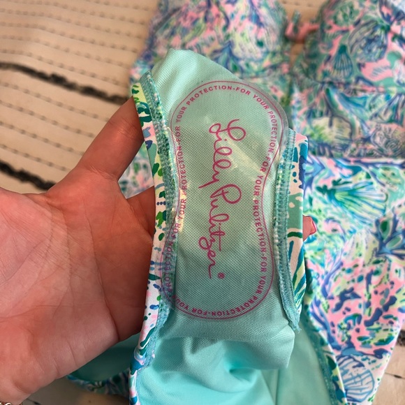 New with tags Lilly Pulitzer Jagger one piece swim suit - Picture 3 of 6